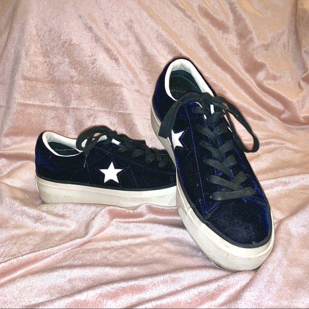 ✨ CONVERSE SUEDE PLATFORM SNEAKERS ✨